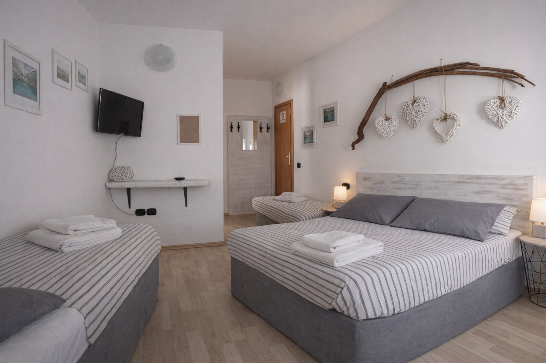 Camera family o tripla